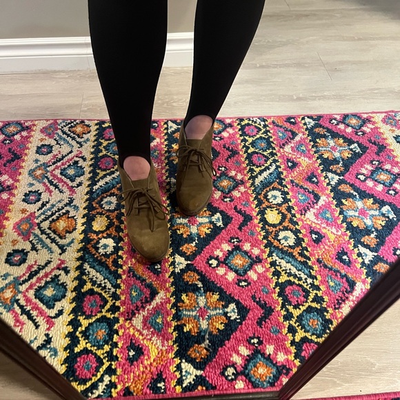 Clarks Tan Sole Footwear - Picture 3 of 5